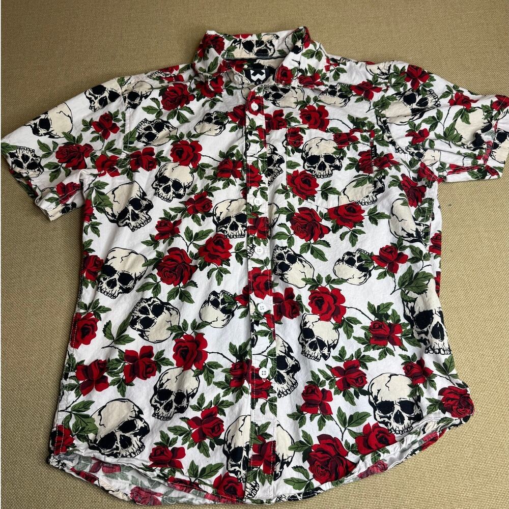 WXYZ Men’s Small Skull Rose Floral Button Up Shirt Short Sleeve Tattoo Goth